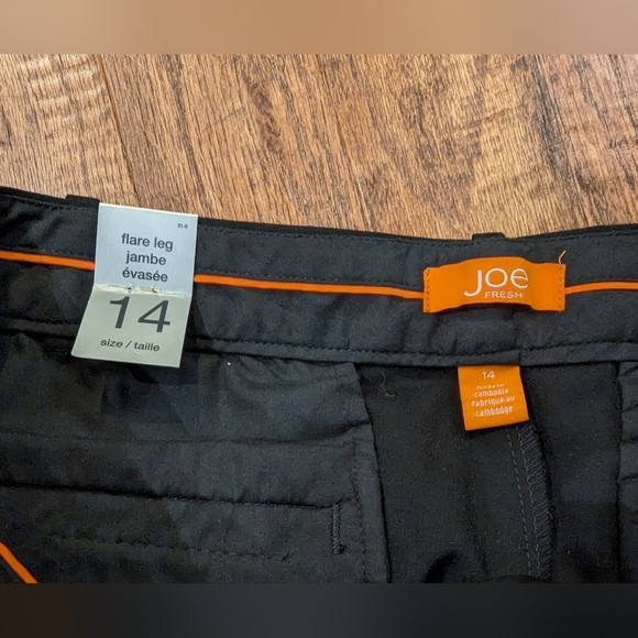 Joe Fresh flare leg black pants Size 14 NWT - Picture 4 of 9